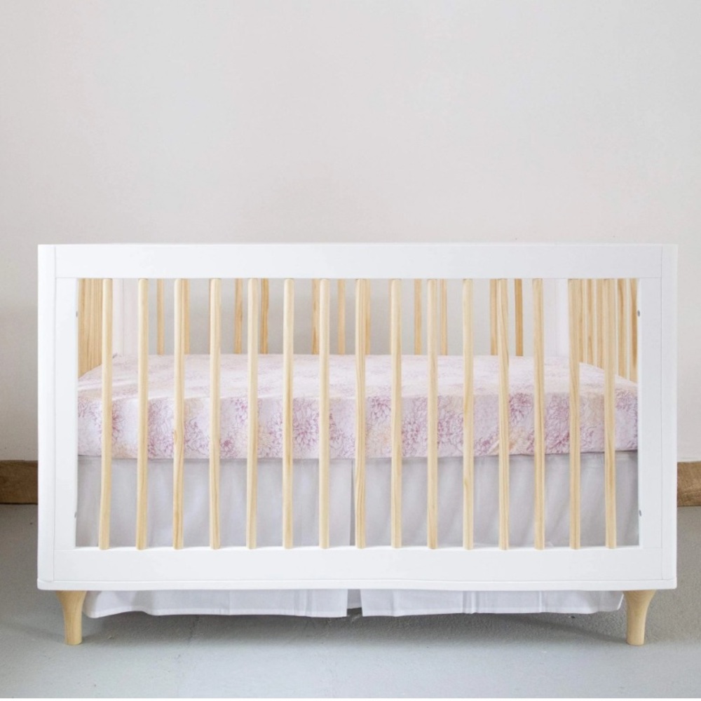 Burt’s Bees Baby Pleated Crib Skirt in WHITE